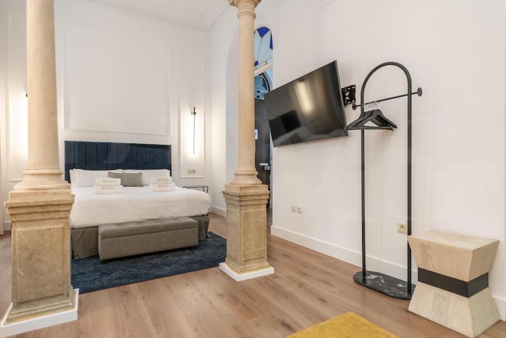 Historic Gem With Modern Comfort By Rems Lejlighed *